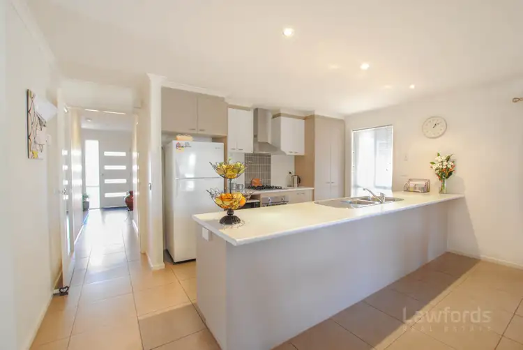 Second view of Homely house listing, 8 Lorna Court, White Hills VIC 3550