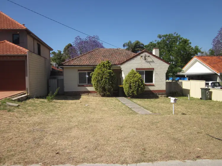 18 Bone St, St James WA 6102