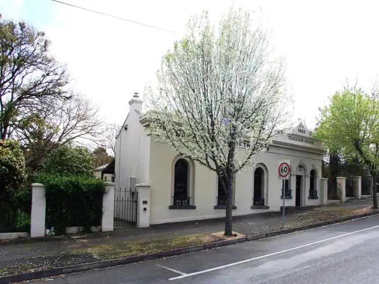 90 Sussex Street, Linton VIC 3360