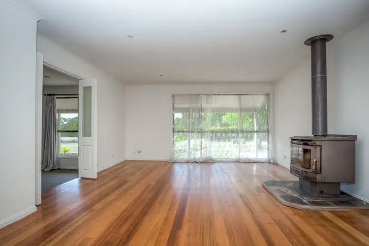 Second view of Homely house listing, 4 Whelans Place, Romsey VIC 3434