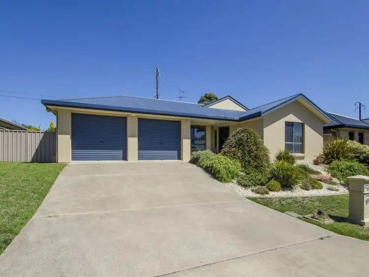 Second view of Homely house listing, 8 Lee Court, Mount Gambier SA 5290