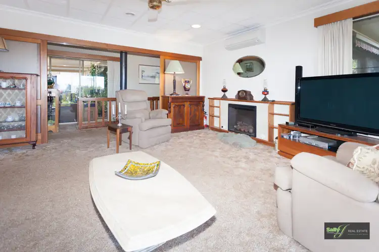 Fifth view of Homely house listing, 26 Hastings Square, Warragul VIC 3820