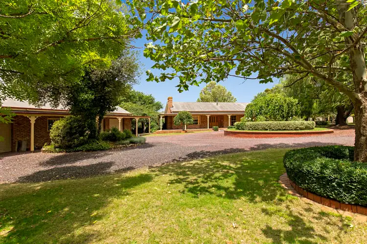 39 Hutchinson Road, Yarra Glen VIC 3775