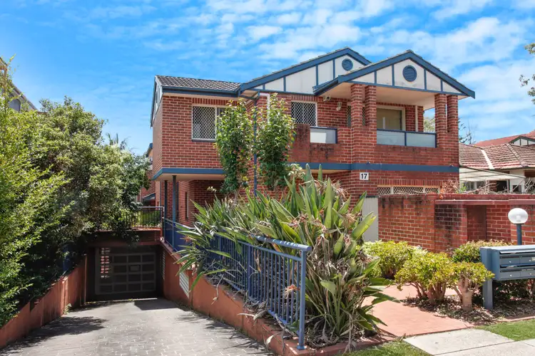2/17 Graham Road, Narwee NSW 2209