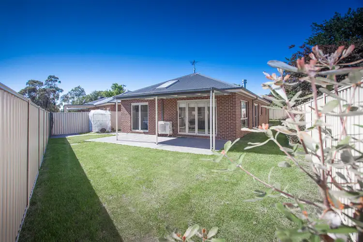 5/76 Barry Street, Romsey VIC 3434