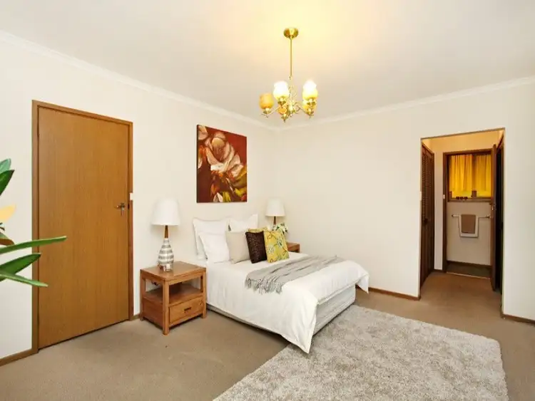 Fifth view of Homely house listing, 5 Sulby Place, Gladstone Park VIC 3043