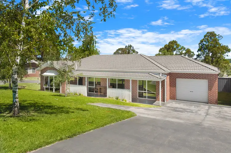 2/34 Longwarry Road, Drouin VIC 3818
