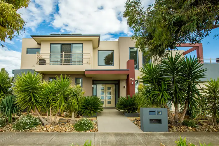 24 Brookglen Boulevard, Cairnlea VIC 3023