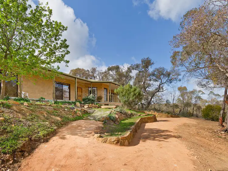 16 Vanstan Road, Castlemaine VIC 3450