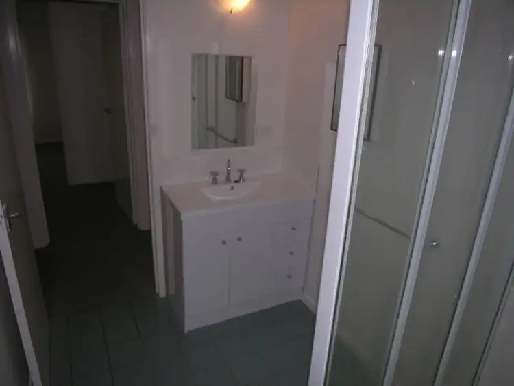 Fifth view of Homely unit listing, 4/123 Elgin Street, Sale VIC 3850