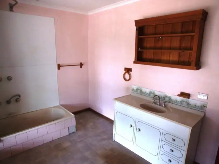 Fourth view of Homely house listing, 480 Elaine-Morrisons Road, Morrisons VIC 3334