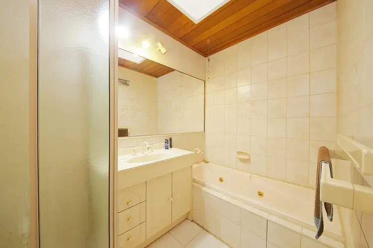 Fourth view of Homely house listing, 2 Chilterns Court, Kealba VIC 3021