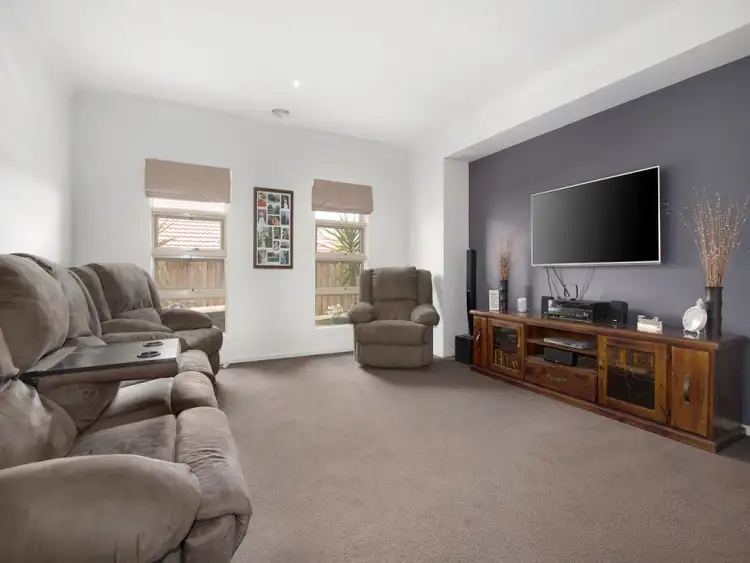 Second view of Homely house listing, 8 Tenterfield Avenue, Warragul VIC 3820