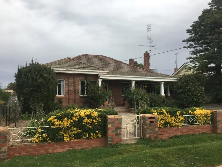 14 WAUGH STREET, Charlton VIC 3525