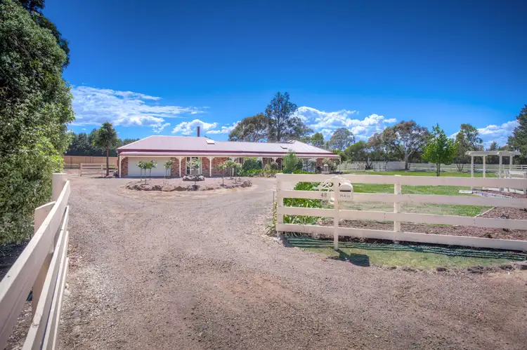 48 Barry Street, Romsey VIC 3434