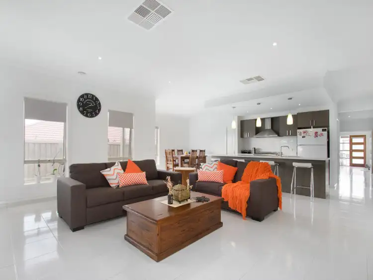 Third view of Homely house listing, 8 Tenterfield Avenue, Warragul VIC 3820