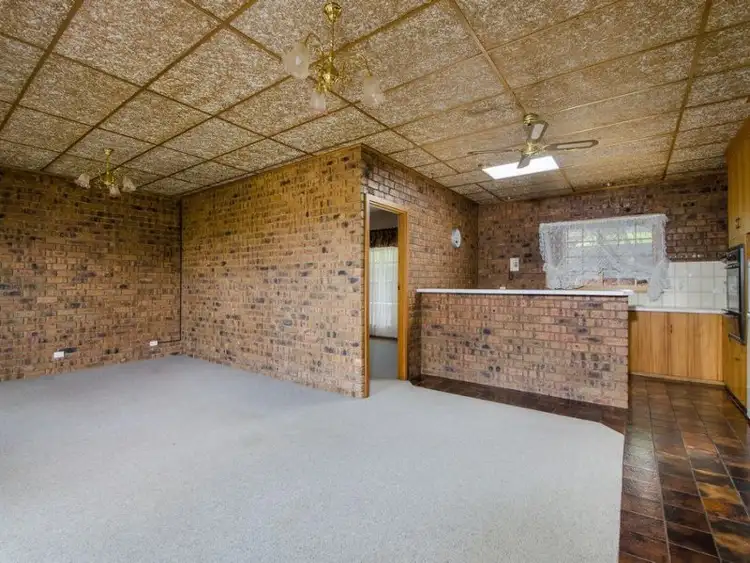 Sixth view of Homely house listing, 10 Tawarri Crescent, Mount Gambier SA 5290