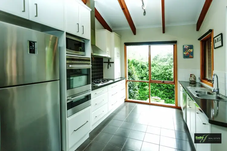 Fifth view of Homely house listing, 4 Cataraqui Court, Warragul VIC 3820