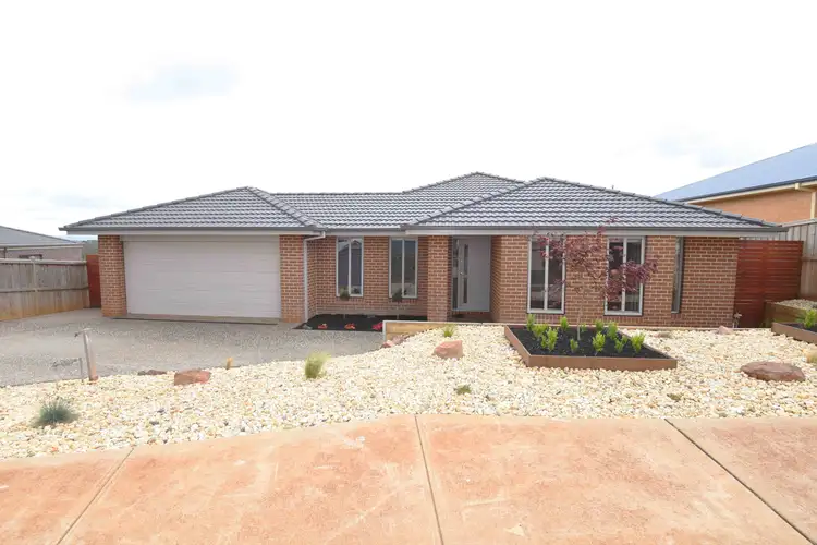 7 Warwick Way, Drouin VIC 3818