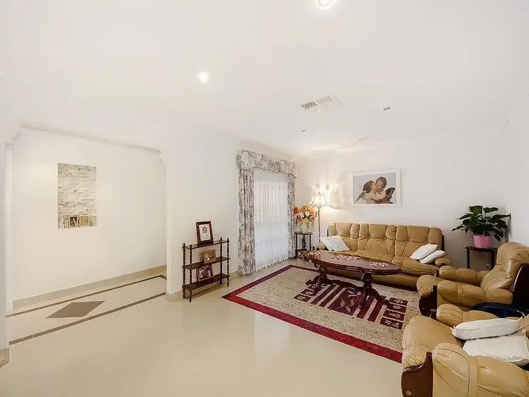 15 Butler Street, St Albans VIC 3021