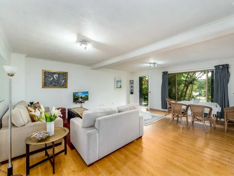 3/4 Durroon Crt, Ocean Shores NSW 2483
