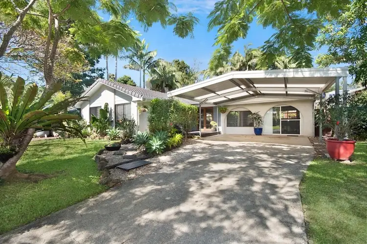 2 Dandaloo Way, Ocean Shores NSW 2483