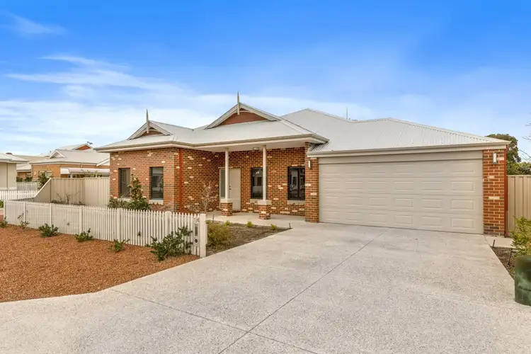 14 Tauman Loop, Guildford WA 6055