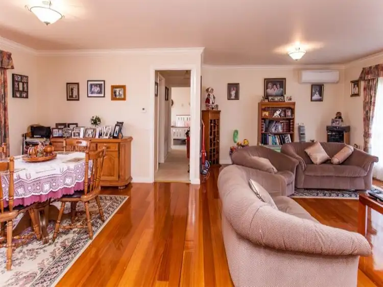 Seventh view of Homely house listing, 1 Gardiner Court, Warragul VIC 3820