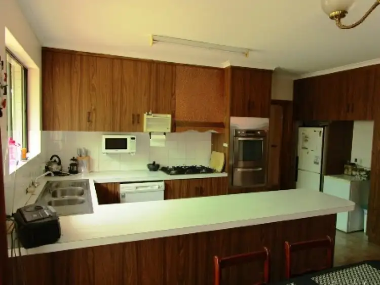 Fifth view of Homely house listing, 28 TWEED CRESCENT, Mount Gambier SA 5290