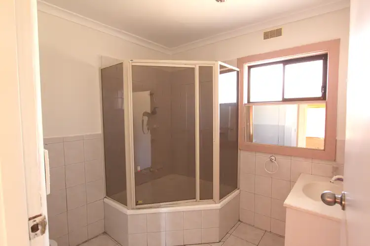 Fourth view of Homely house listing, 33 Glyndon Avenue, St Albans VIC 3021