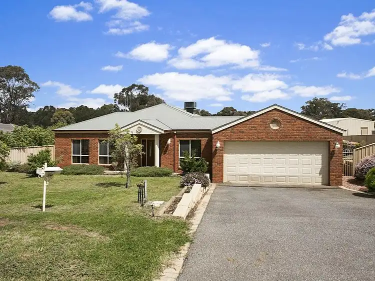 13 Kawana Drive, Maiden Gully VIC 3551