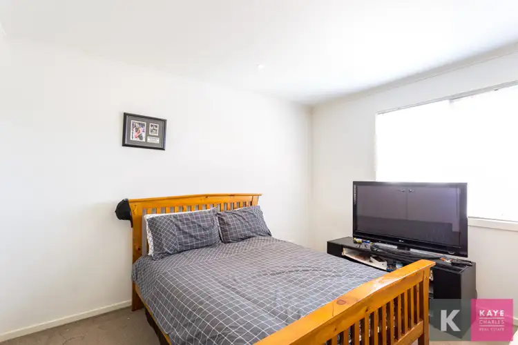 Seventh view of Homely house listing, 26 Edgeware Close, Pakenham VIC 3810