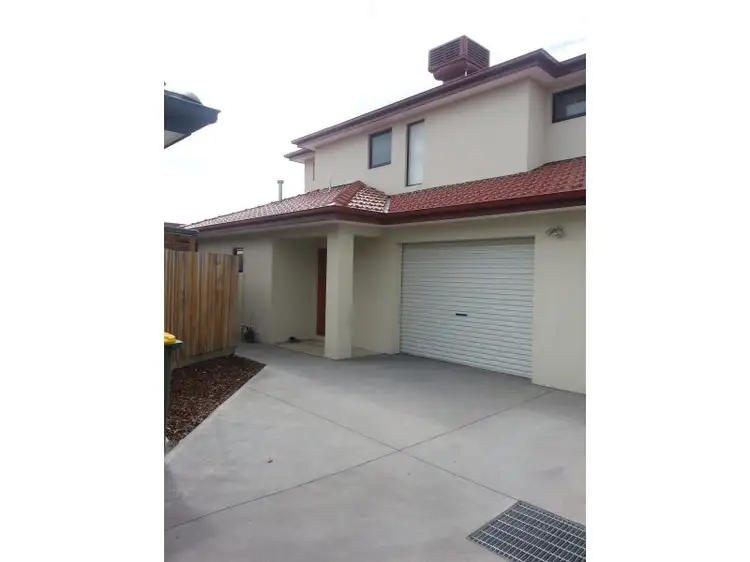 2/12 Mickimmies, Road, Lalor VIC 3075