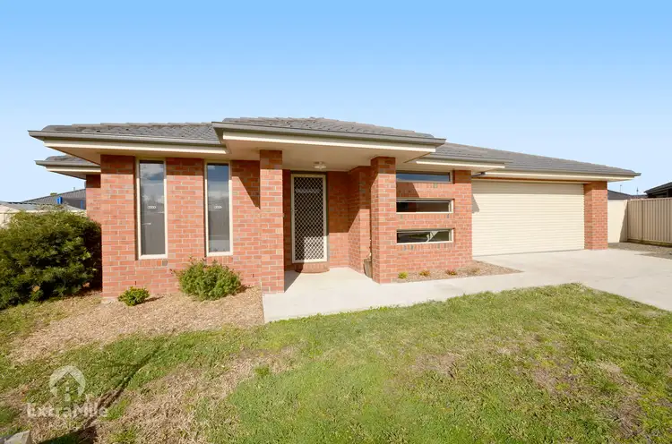 10 Barley Sheaf Drive, Miners Rest VIC 3352