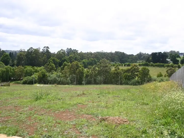 Mathew Court, Drouin VIC 3818