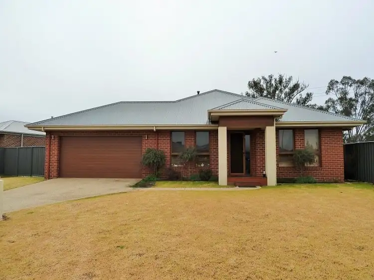 211 Rivergum Drive, East Albury NSW 2640
