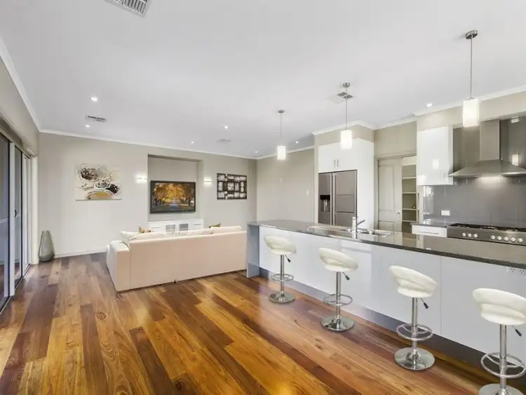 Fifth view of Homely house listing, 9 Saxon Court, Mount Gambier SA 5290