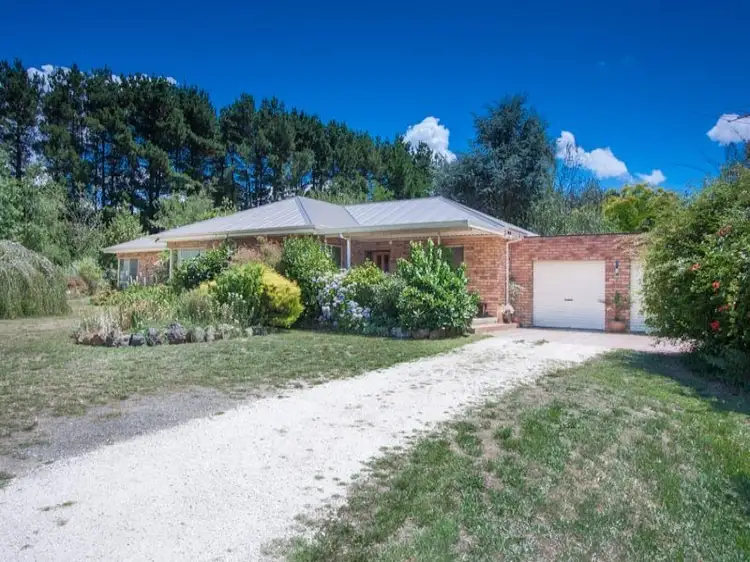 258 Knox Road, Romsey VIC 3434