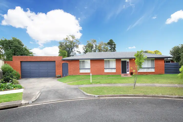 24 Frances Court, Sale VIC 3850