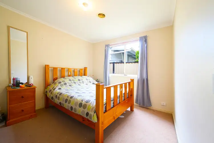 Second view of Homely unit listing, 2/5 Glengala Rd, Sunshine VIC 3020