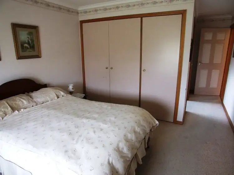 Sixth view of Homely house listing, 4 Bogart Drive, Wendouree VIC 3355