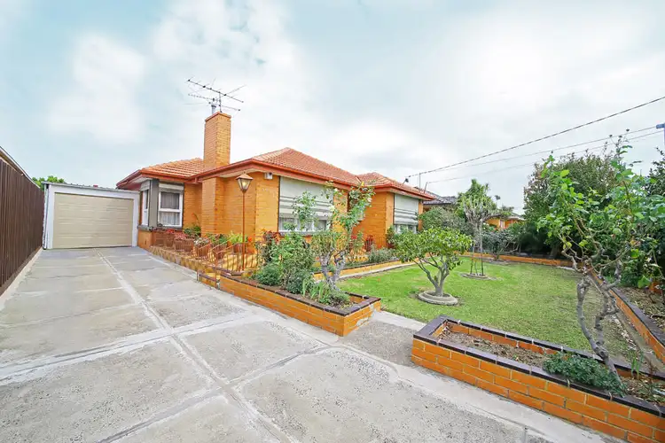 15 Joan Street, Sunshine West VIC 3020