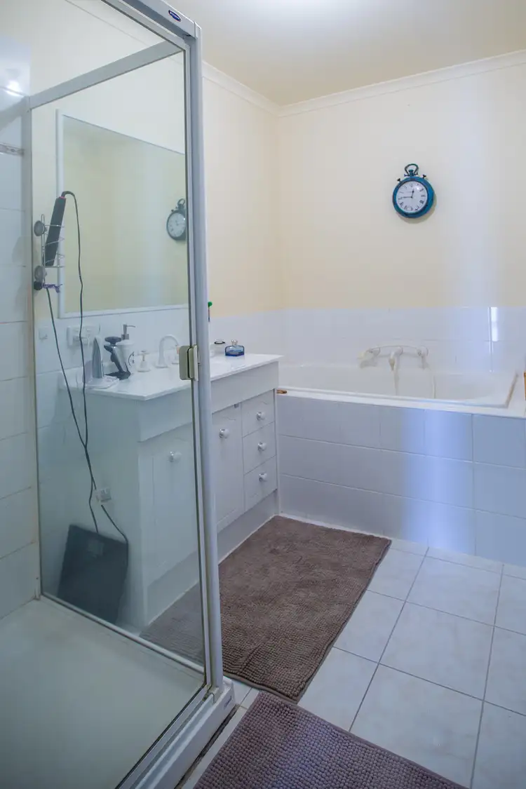 Sixth view of Homely house listing, 1/15 Brindalee Way, Hillside VIC 3037