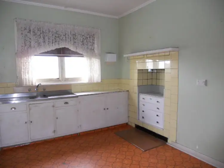 Third view of Homely house listing, 10 Hammer Court, Mount Gambier SA 5290