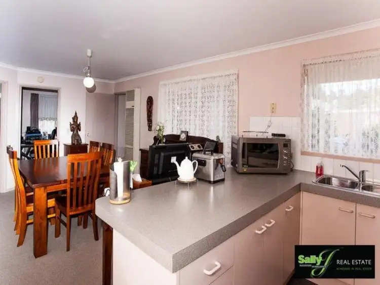 Fifth view of Homely townhouse listing, 2/5 Brentwood Court, Warragul VIC 3820