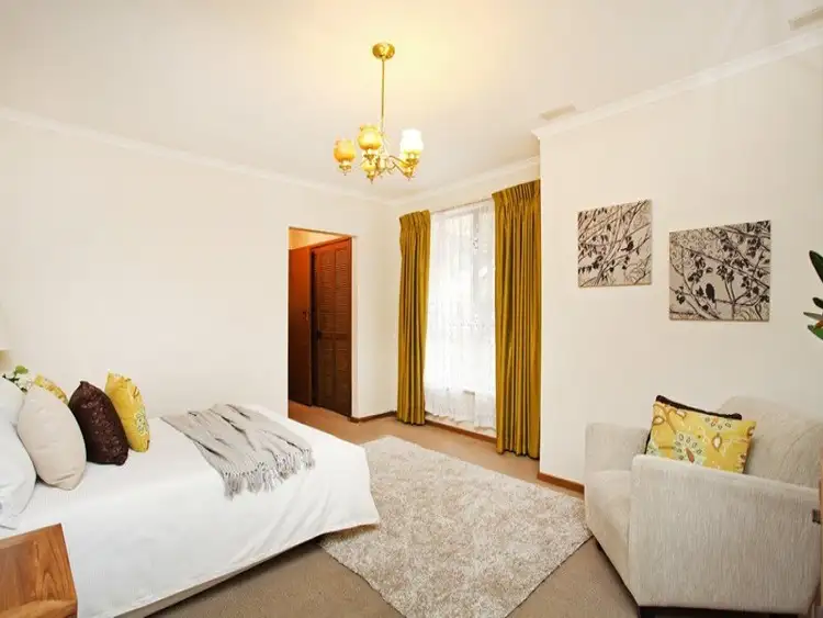 Sixth view of Homely house listing, 5 Sulby Place, Gladstone Park VIC 3043
