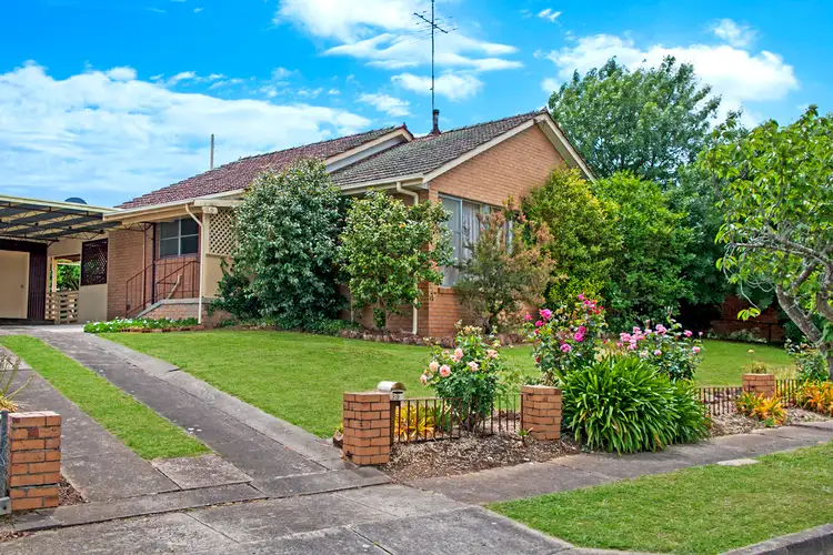39 White Avenue, Hamilton VIC 3300
