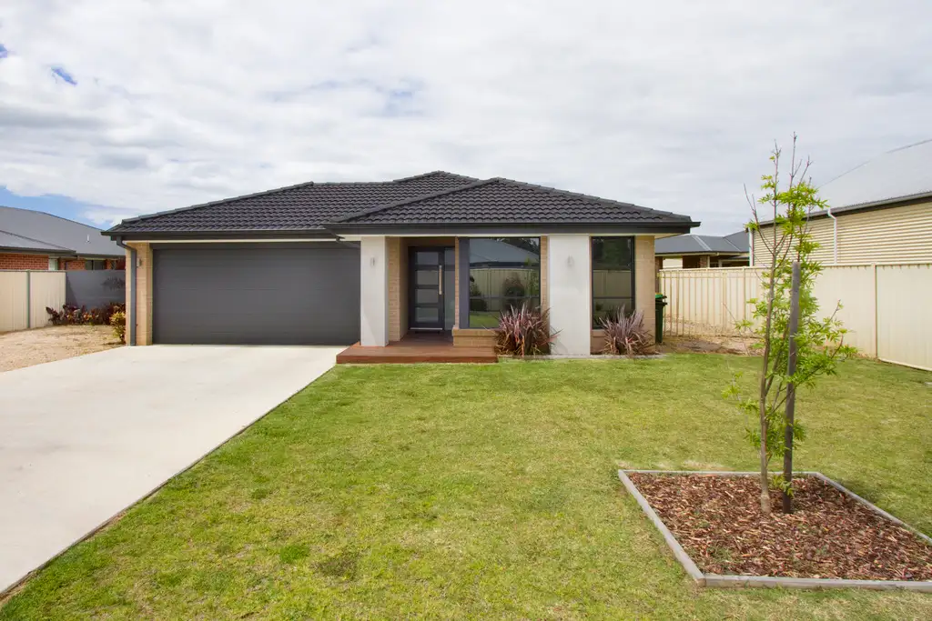 Main view of Homely house listing, 9 Neilson Court, Stratford VIC 3862