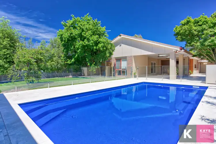 11 Kerry Close, Berwick VIC 3806
