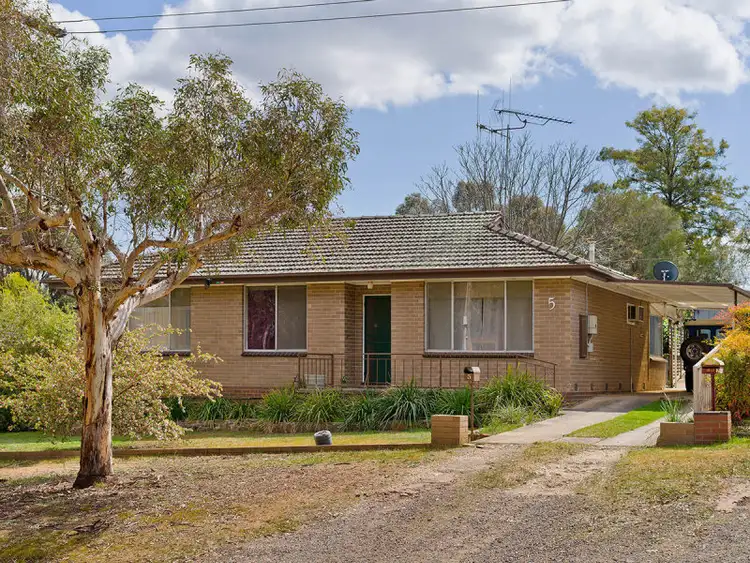 Main view of Homely house listing, 5 Lawson Parade, Castlemaine VIC 3450